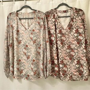 2 lightweight V-Neck Blouses in floral prints, size 2XL